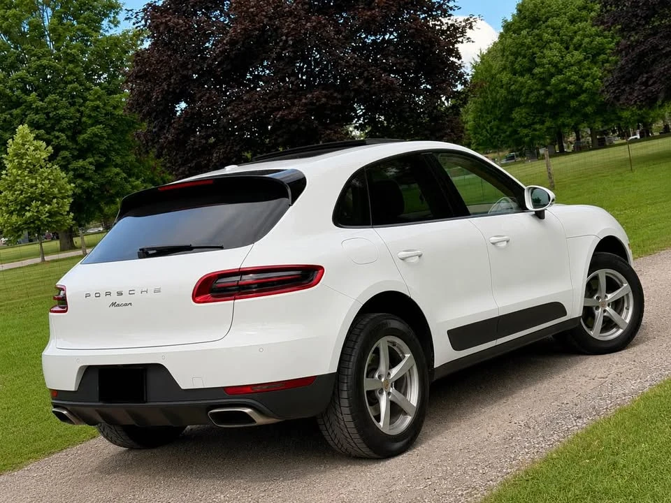 2017 Porsche Macan - Image 12 of 20