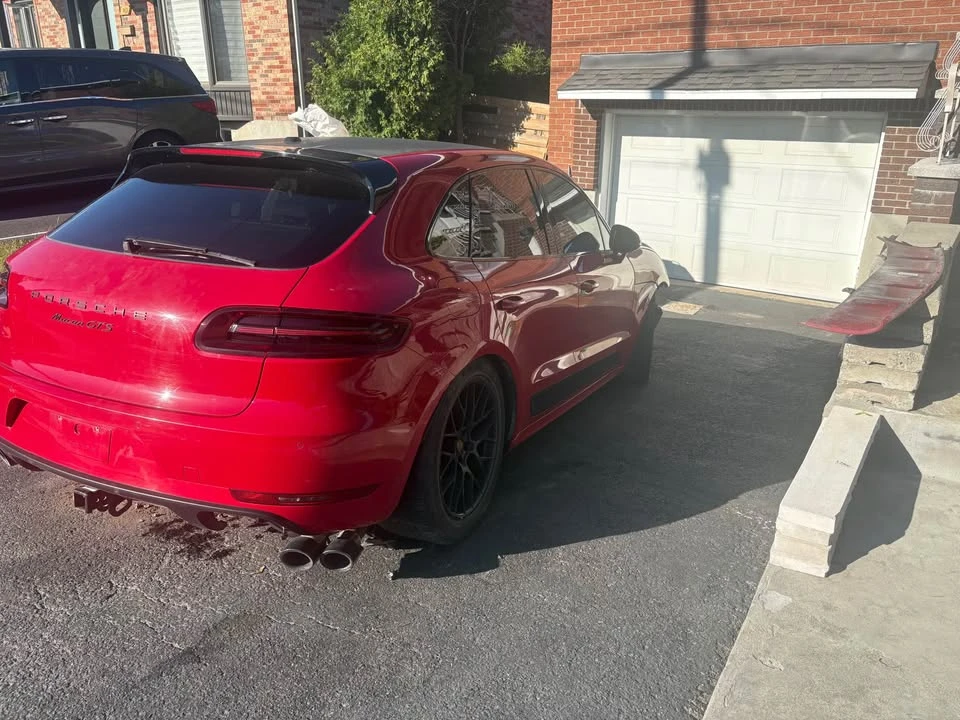 2017 Porsche Macan - Image 3 of 4