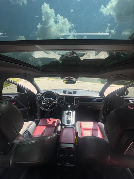 2017 Porsche Macan - Image 15 of 20