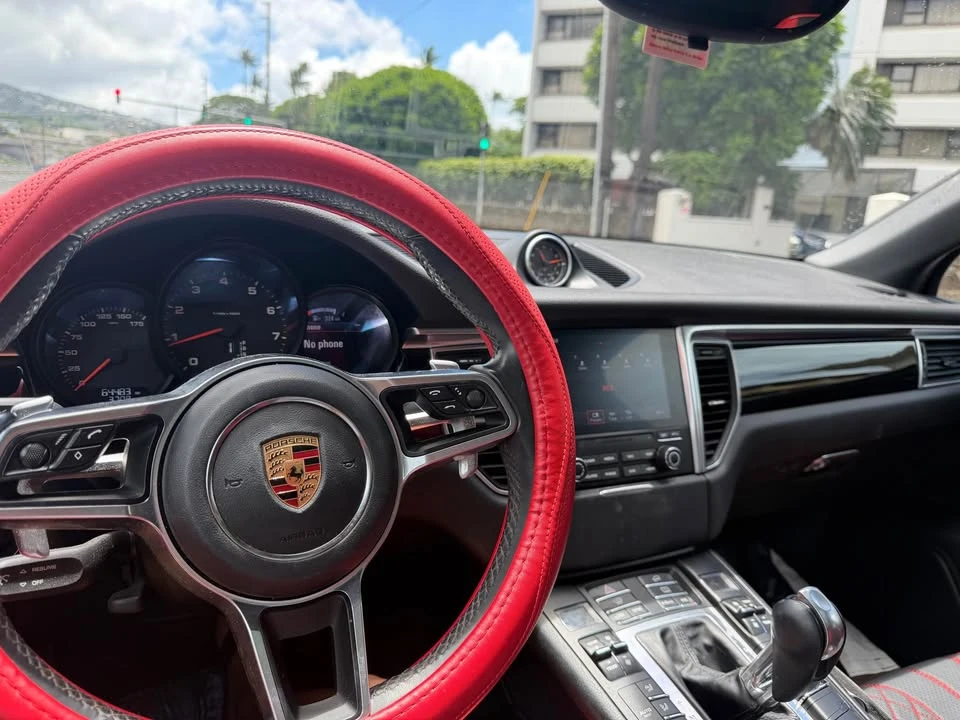 2017 Porsche Macan - Image 19 of 19