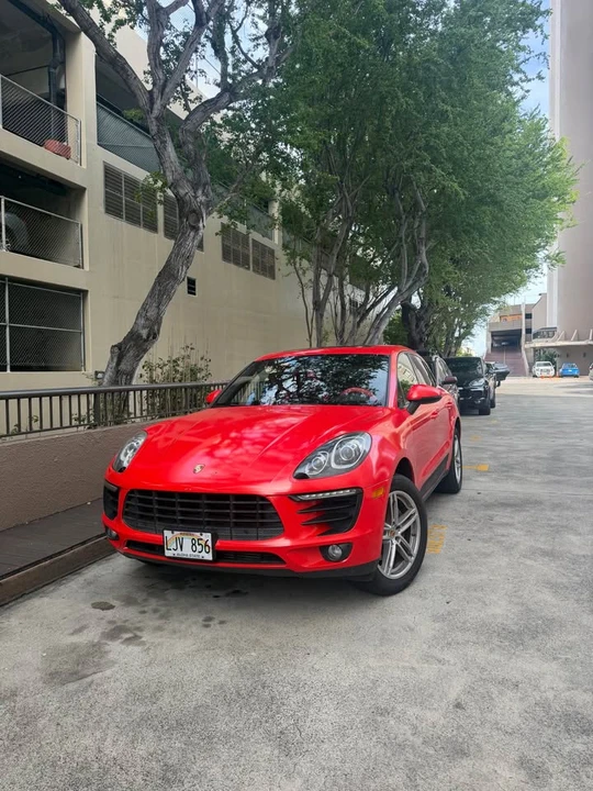 2017 Porsche Macan - Image 9 of 19