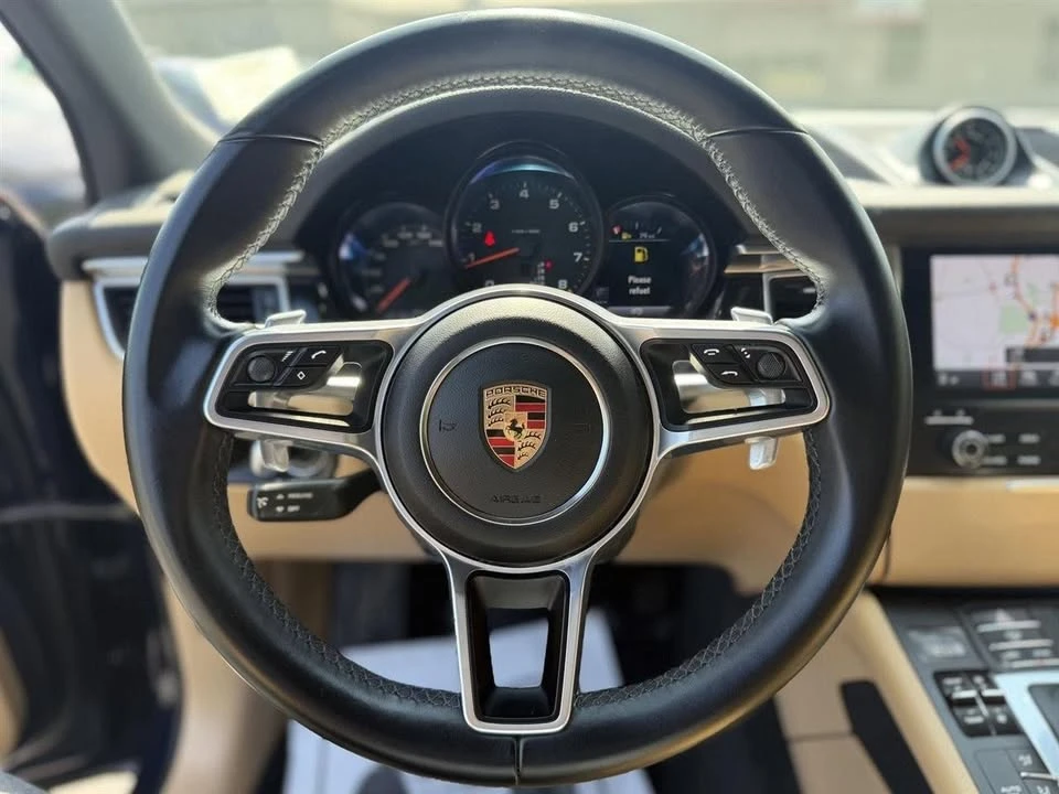 2017 Porsche Macan - Image 13 of 20