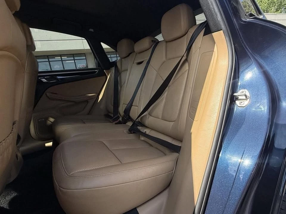 2017 Porsche Macan - Image 10 of 20