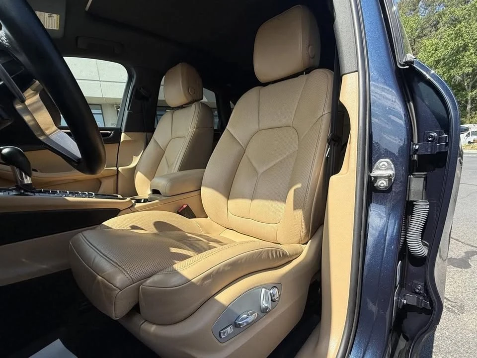2017 Porsche Macan - Image 8 of 20