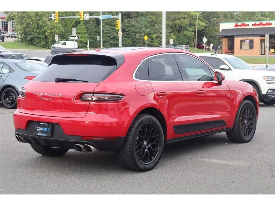 2017 Porsche Macan - Image 8 of 20