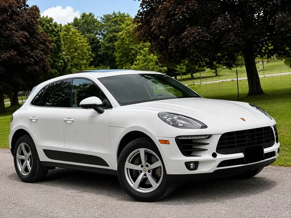 2017 Porsche Macan - Image 10 of 20