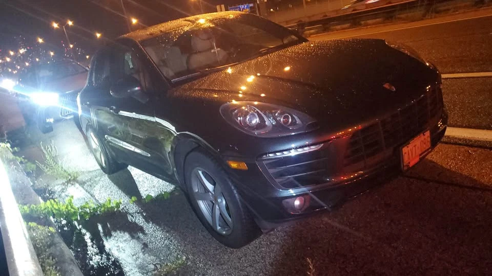 2017 Porsche Macan - Image 3 of 4