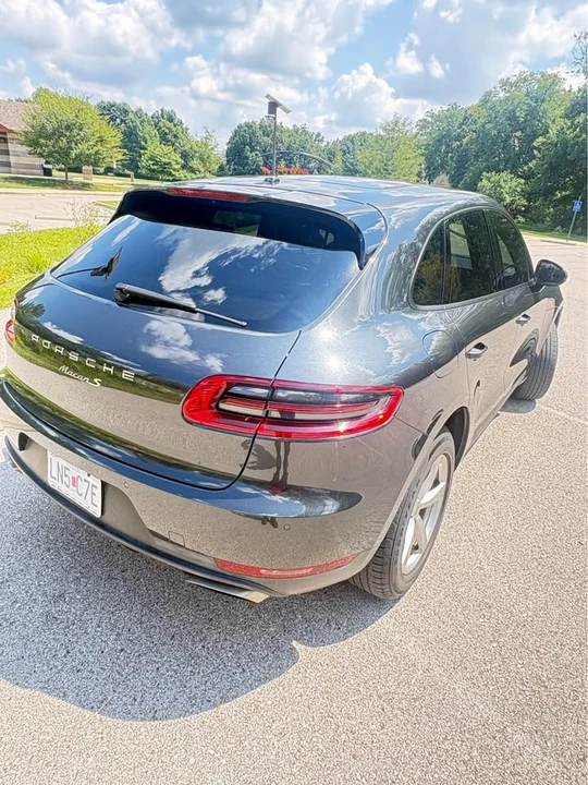 2017 Porsche Macan - Image 8 of 20