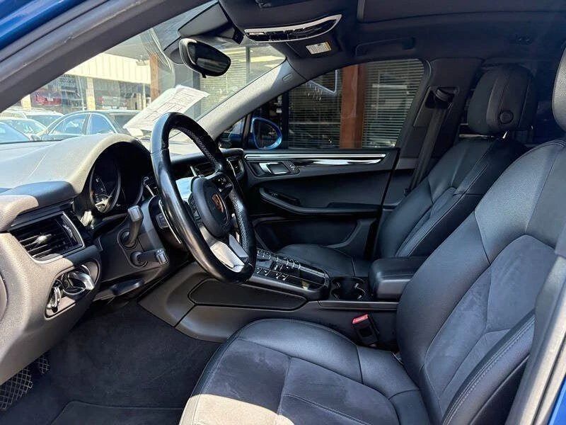 2017 Porsche Macan - Image 13 of 16