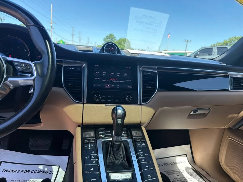2017 Porsche Macan - Image 14 of 20
