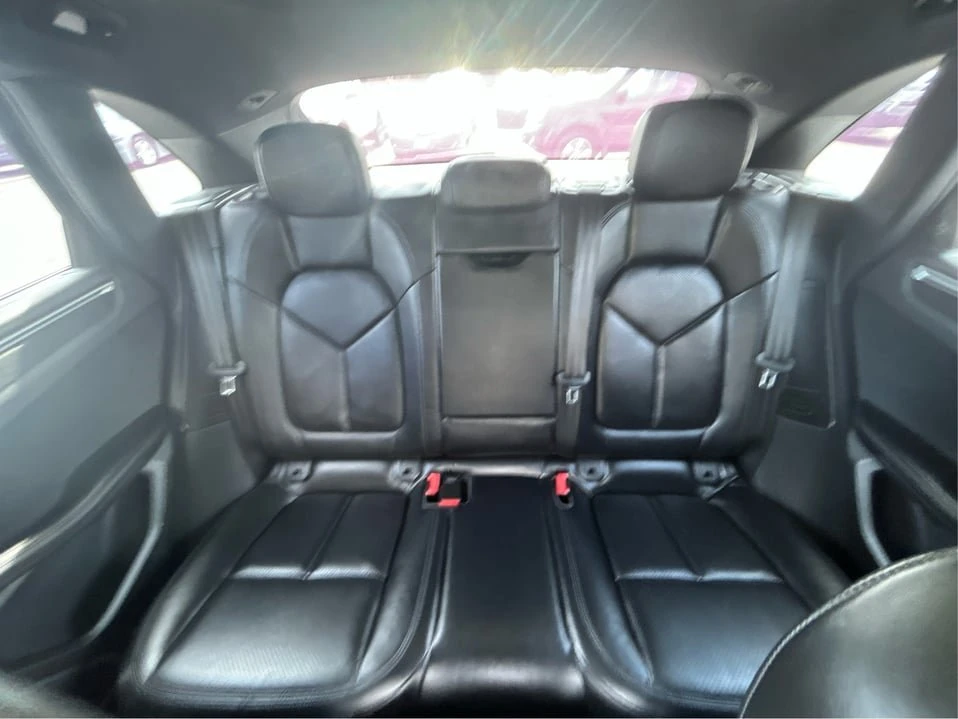 2017 Porsche Macan - Image 15 of 20