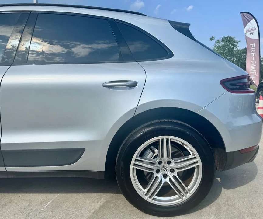 2017 Porsche Macan - Image 6 of 20