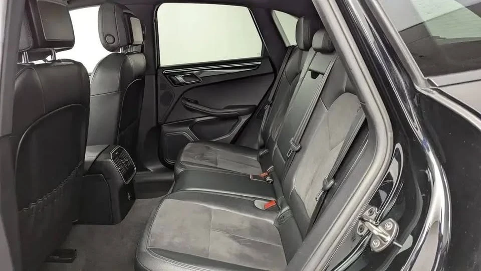 2017 Porsche Macan - Image 6 of 13