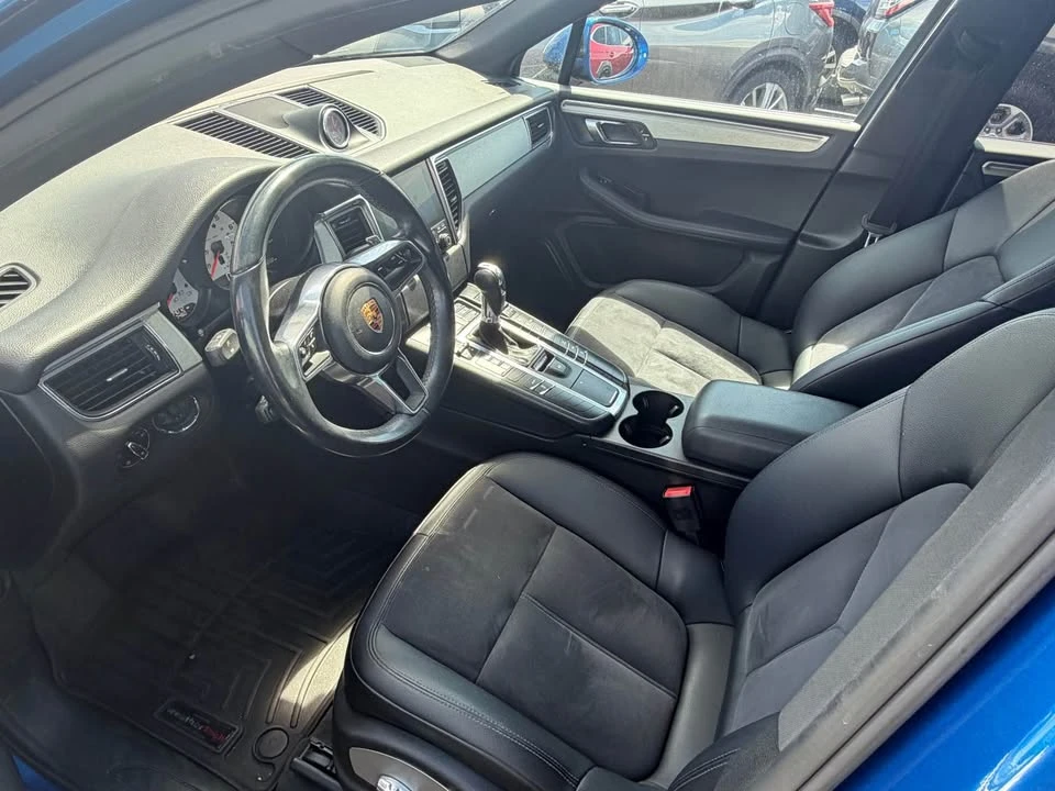 2017 Porsche Macan - Image 7 of 8