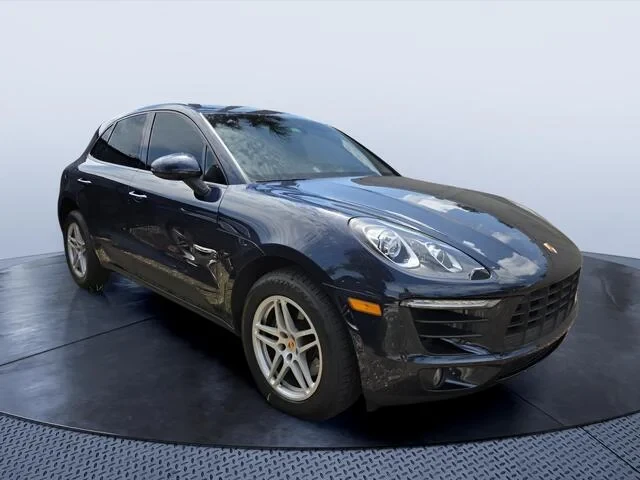 2017 Porsche Macan - Image 3 of 3