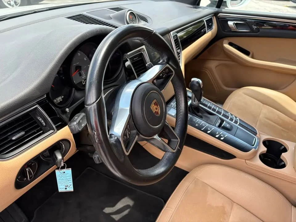 2017 Porsche Macan - Image 4 of 20