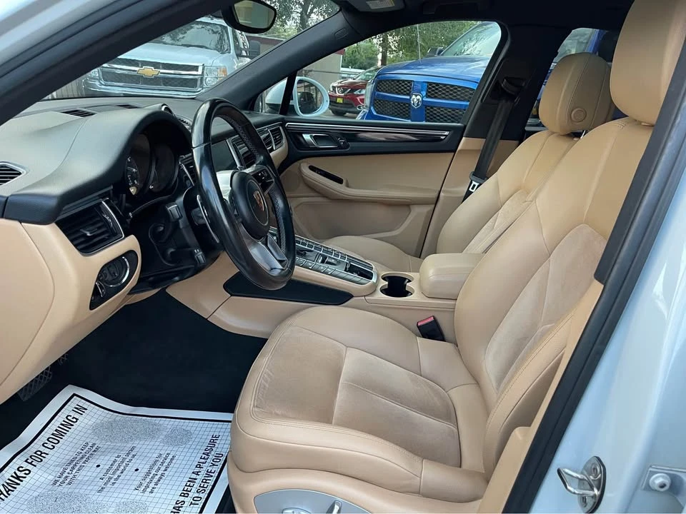 2017 Porsche Macan - Image 5 of 16