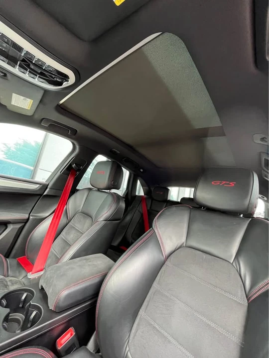 2017 Porsche Macan - Image 9 of 16