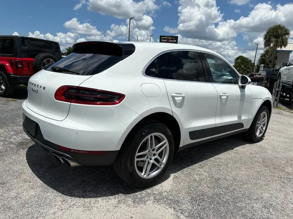 2017 Porsche Macan - Image 9 of 20