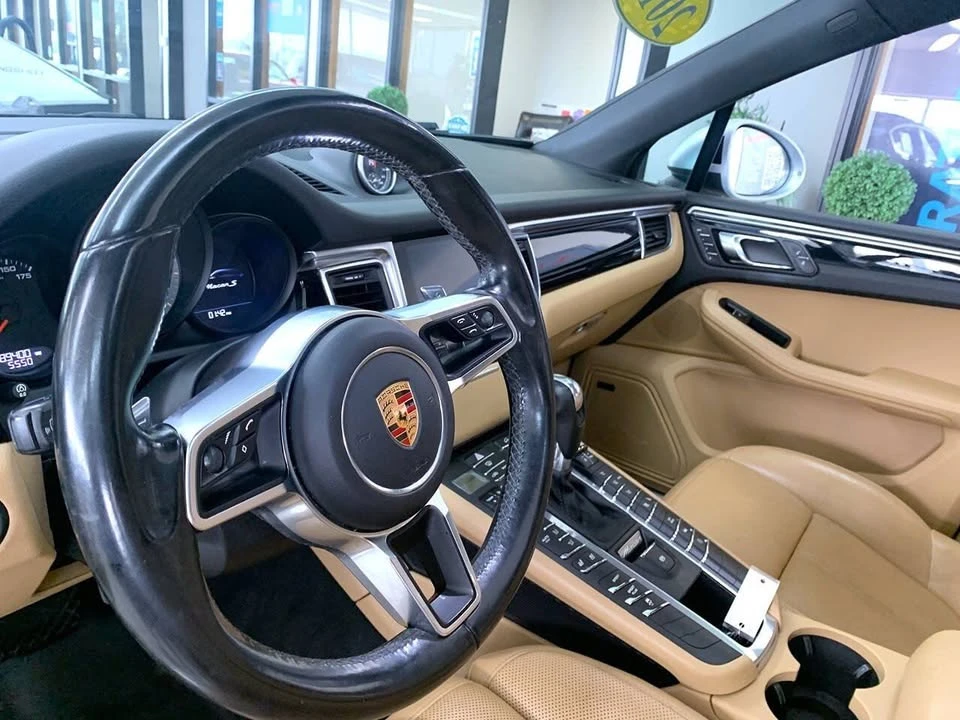 2017 Porsche Macan - Image 7 of 17