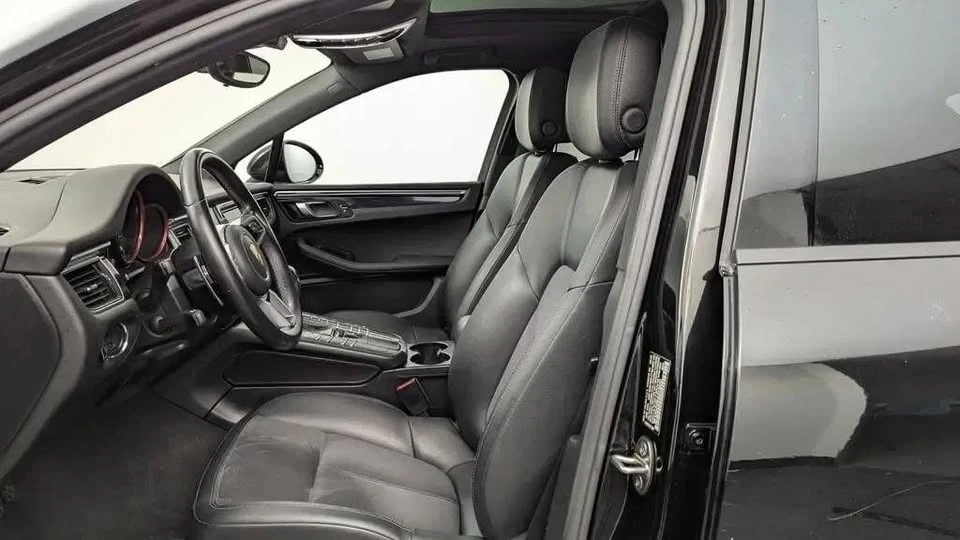 2017 Porsche Macan - Image 5 of 13