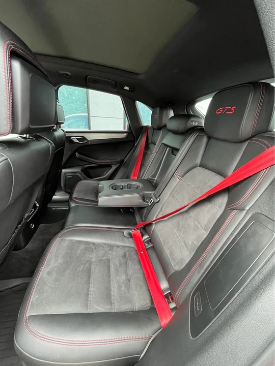 2017 Porsche Macan - Image 7 of 16