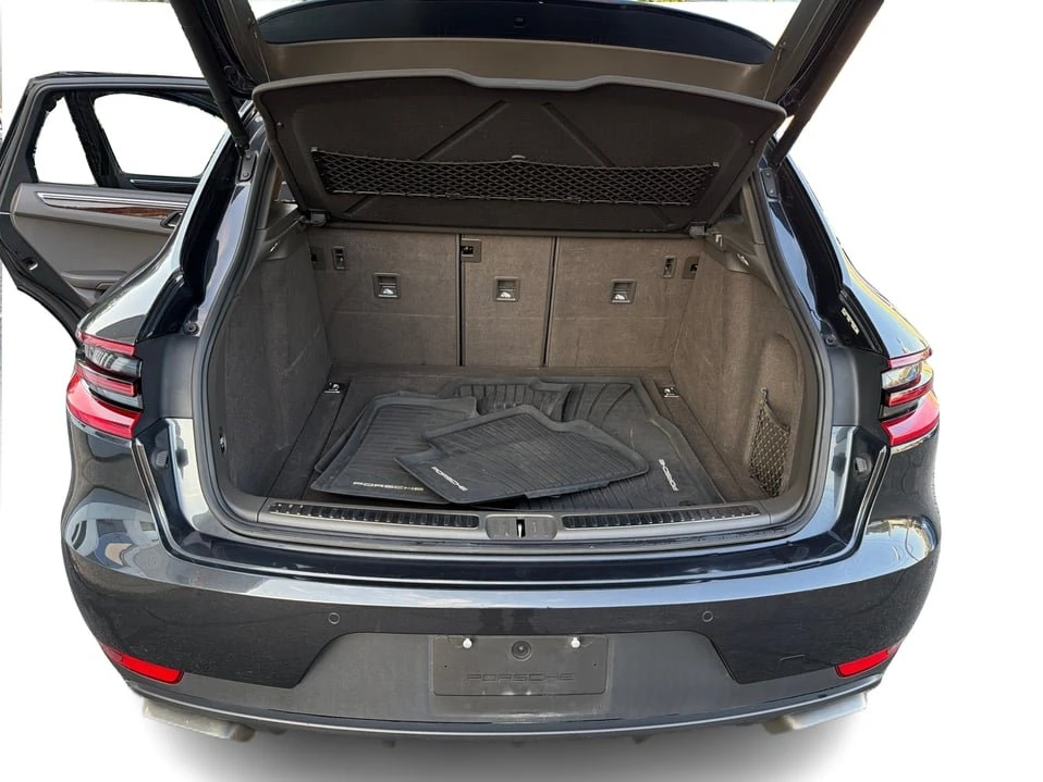 2017 Porsche Macan - Image 13 of 20