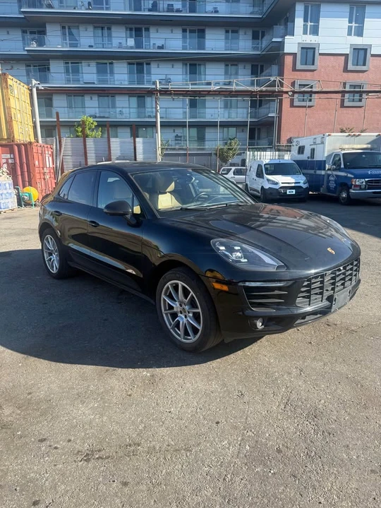 2017 Porsche Macan - Image 2 of 12