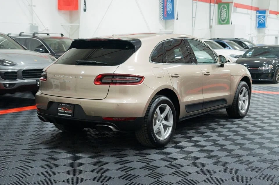 2017 Porsche Macan - Image 8 of 20