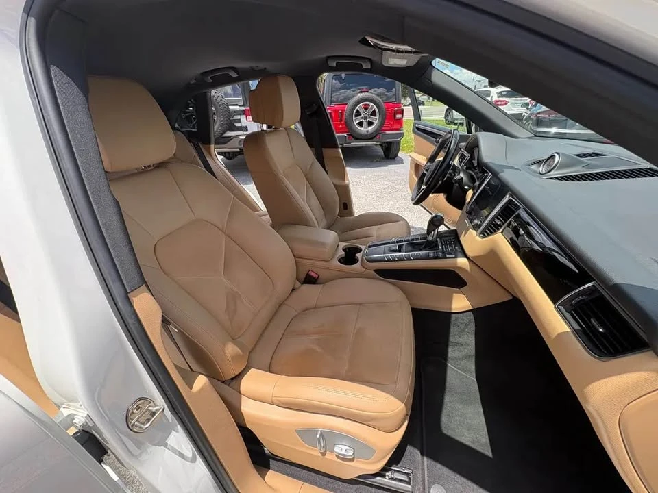 2017 Porsche Macan - Image 6 of 20