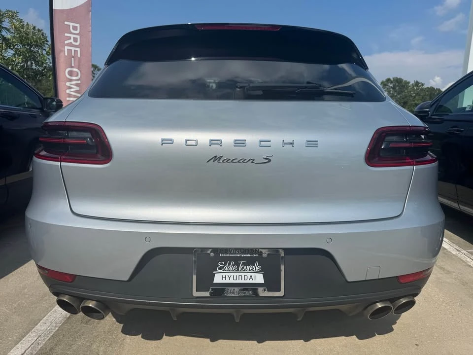 2017 Porsche Macan - Image 2 of 20