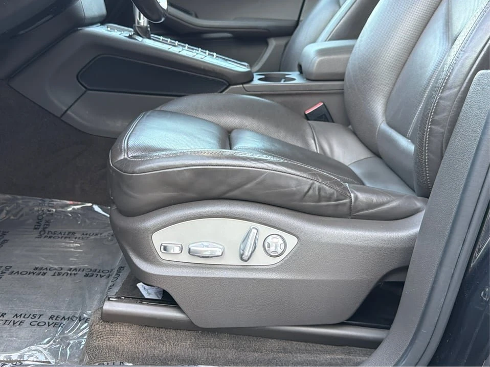 2017 Porsche Macan - Image 18 of 20