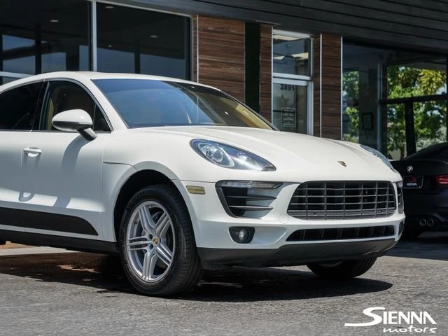 2017 Porsche Macan - Image 10 of 20