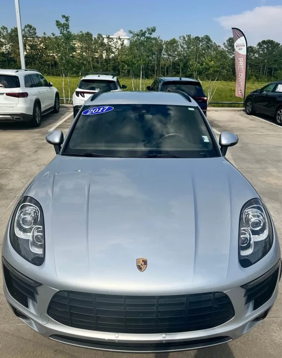 2017 Porsche Macan - Image 8 of 20