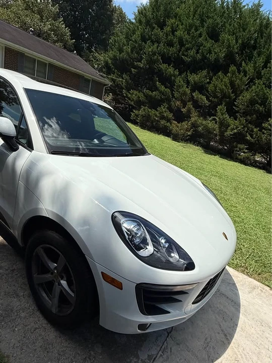 2017 Porsche Macan - Image 2 of 18