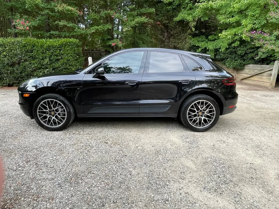 2017 Porsche Macan - Image 9 of 18
