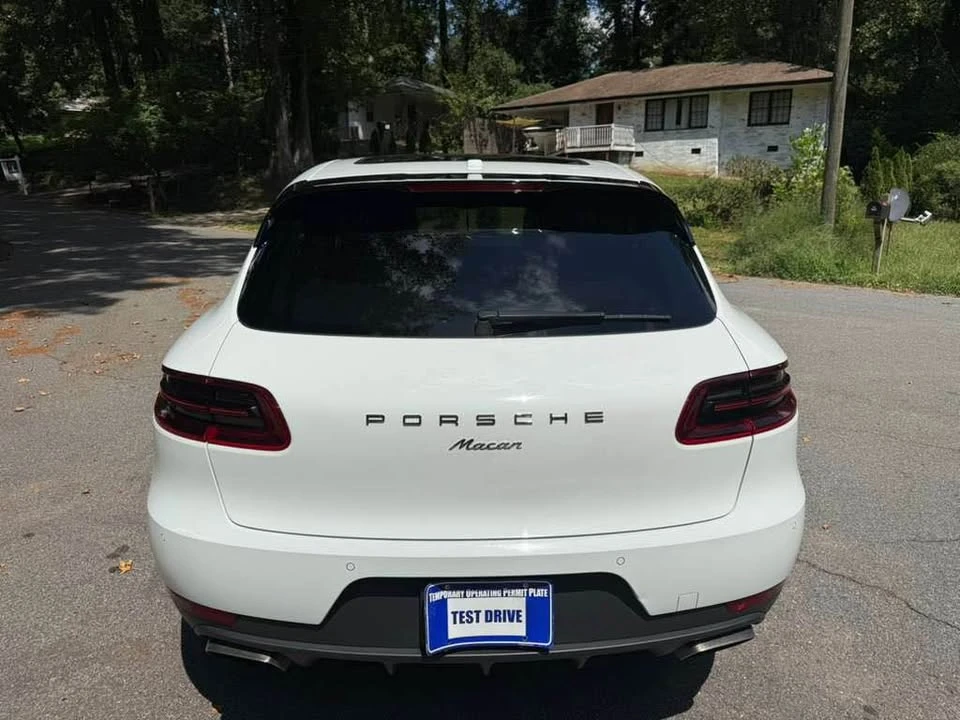 2017 Porsche Macan - Image 8 of 18