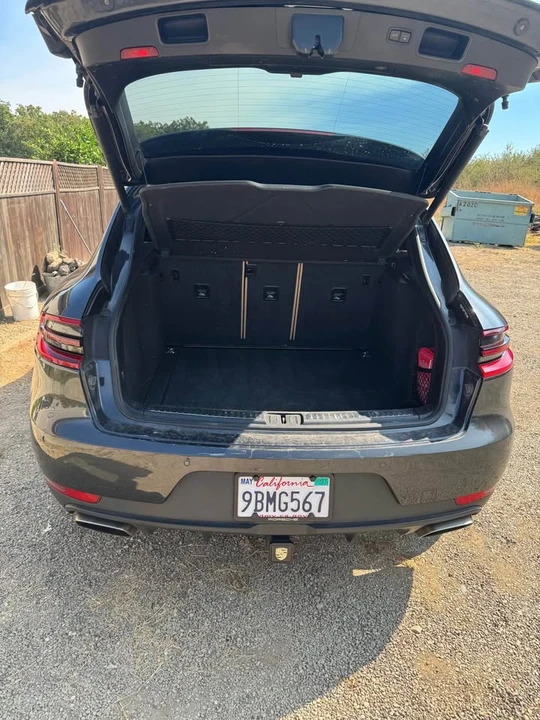 2017 Porsche Macan - Image 6 of 10