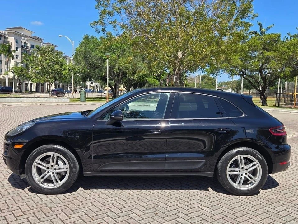 2017 Porsche Macan - Image 2 of 20