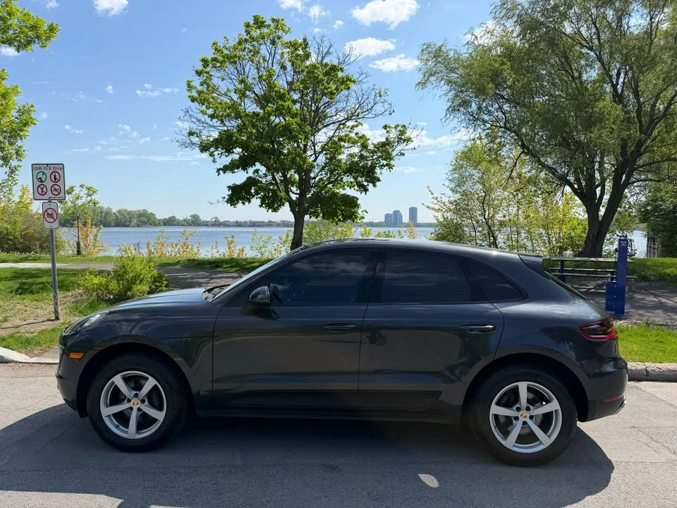 2017 Porsche Macan - Image 2 of 12