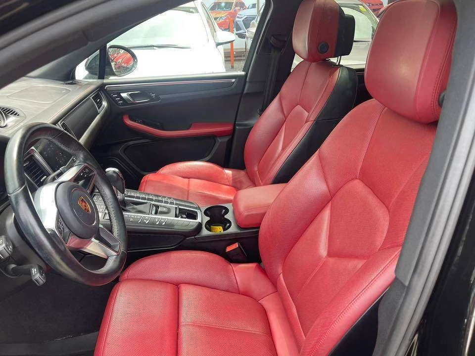 2017 Porsche Macan - Image 13 of 18