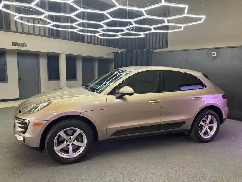2017 Porsche Macan - Image 2 of 6