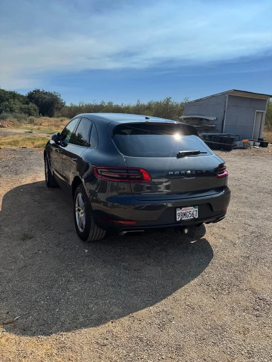 2017 Porsche Macan - Image 4 of 10