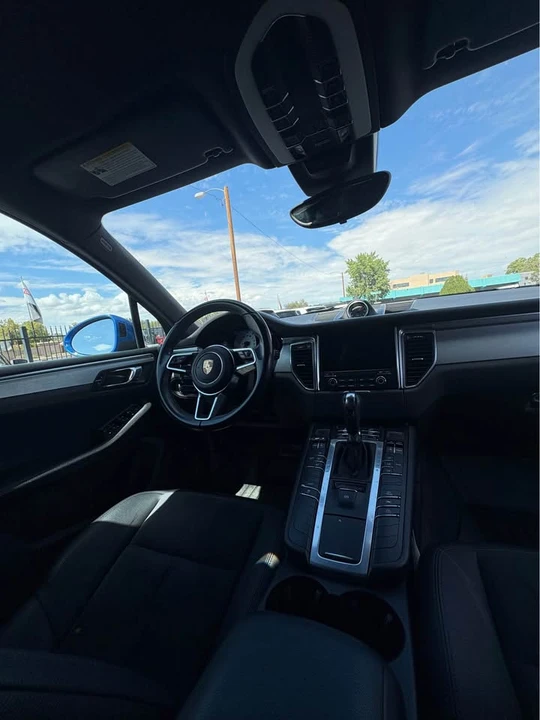 2017 Porsche Macan - Image 3 of 3