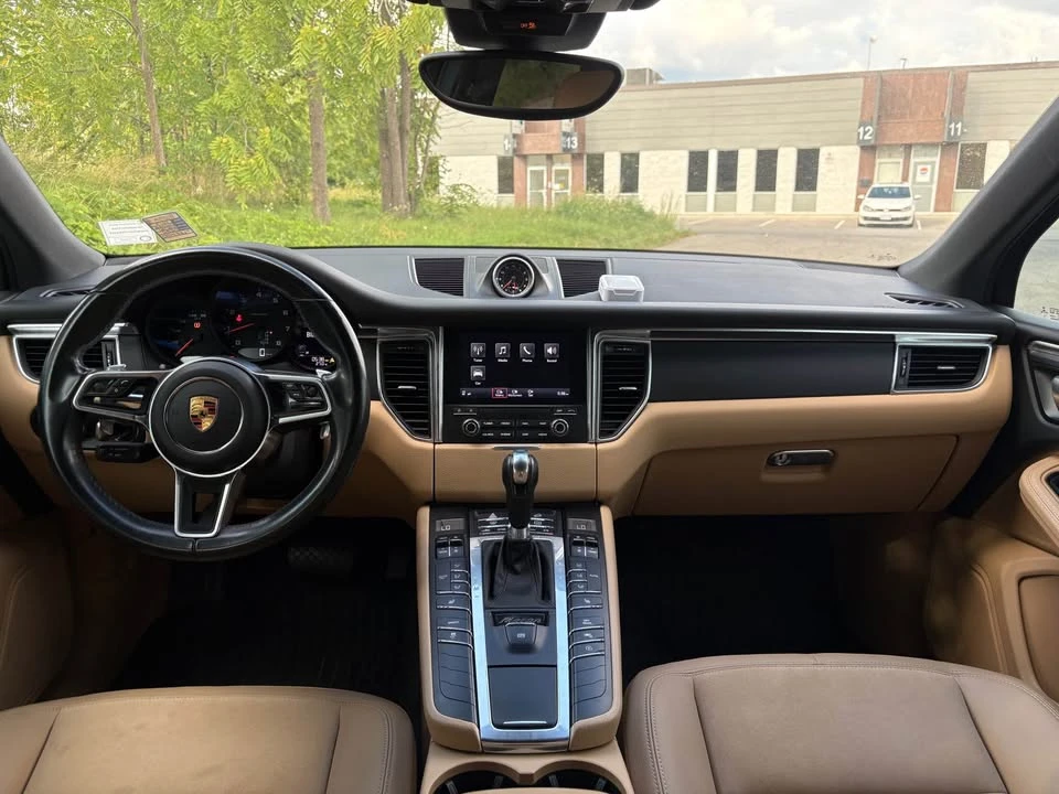 2017 Porsche Macan - Image 19 of 20