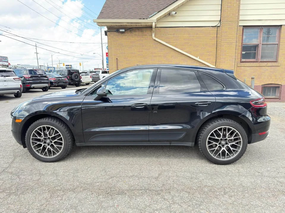 2017 Porsche Macan - Image 8 of 8