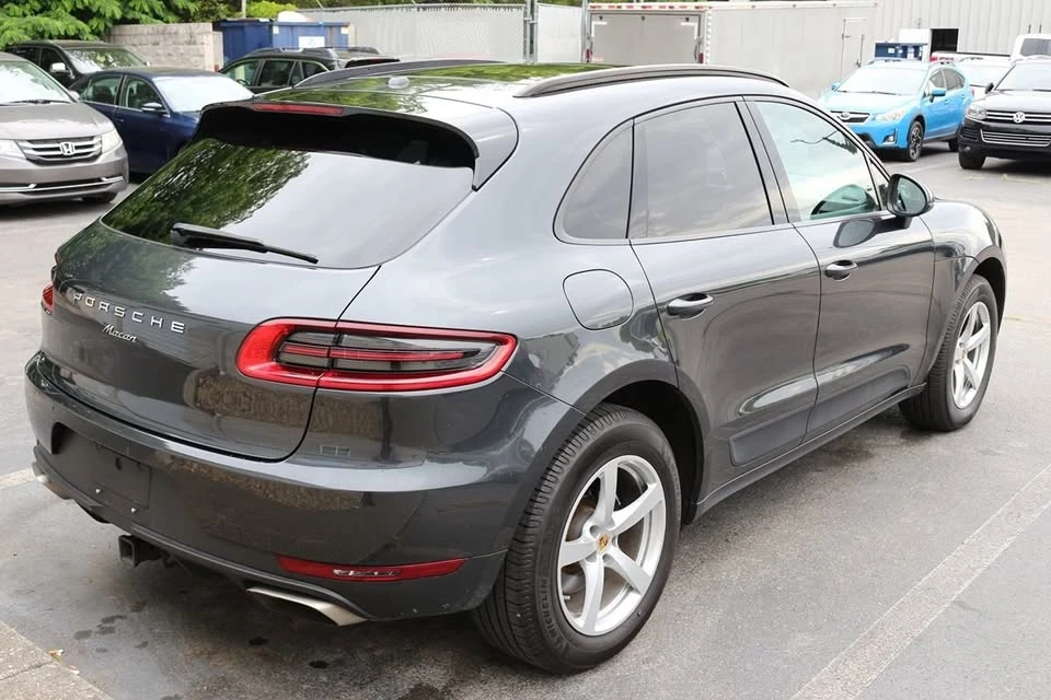 2017 Porsche Macan - Image 7 of 20