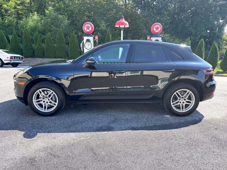 2017 Porsche Macan - Image 7 of 20