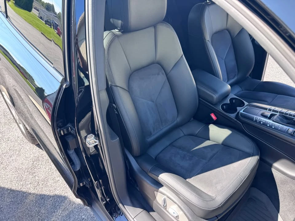 2017 Porsche Macan - Image 12 of 20