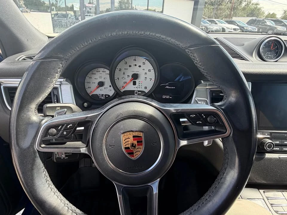 2017 Porsche Macan - Image 5 of 8